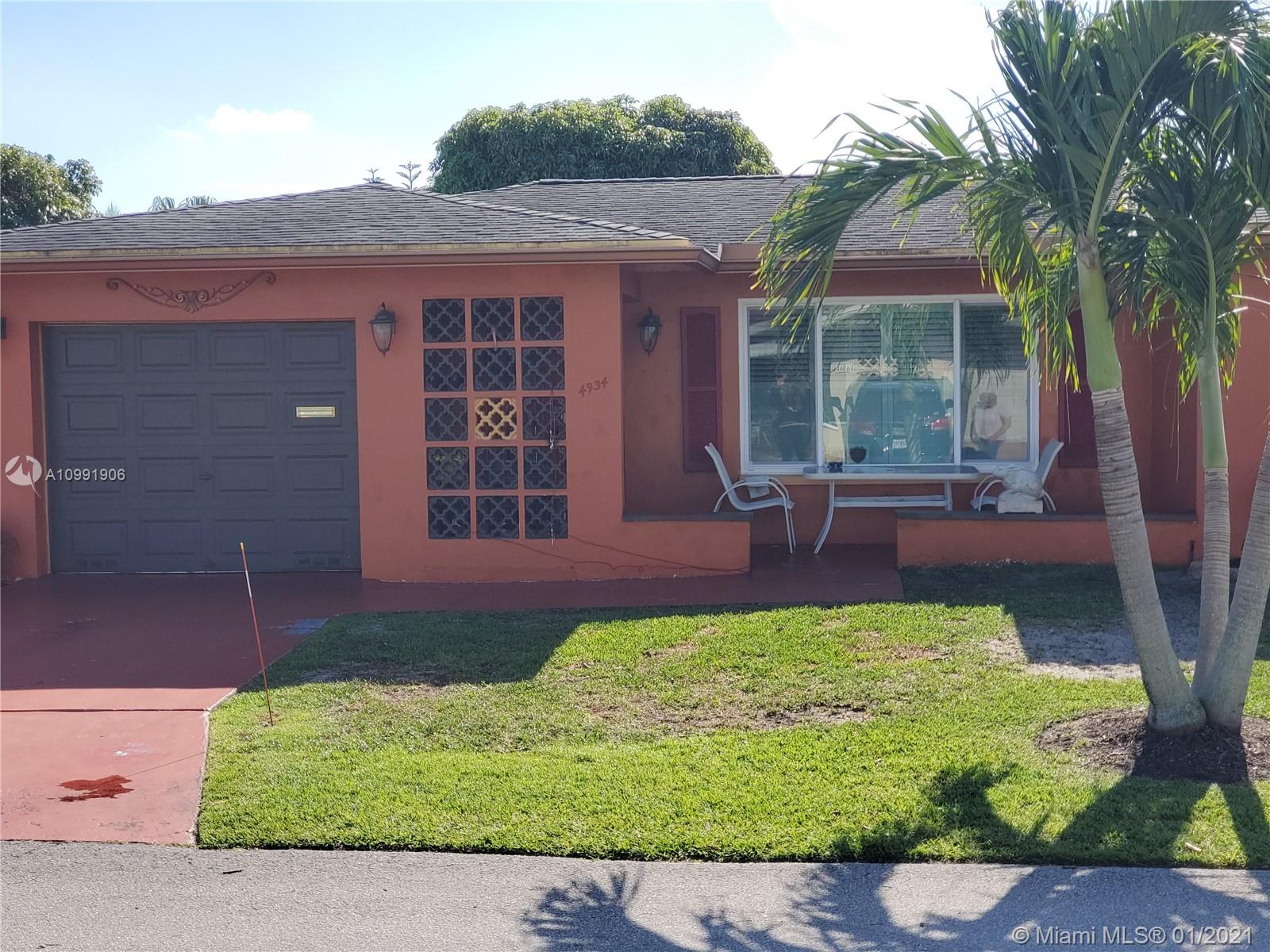 4934 NW 54th St, Tamarac, FL 33319