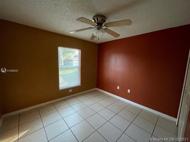 Other City - In The State Of Florida, FL 34608,10558 gifford drive