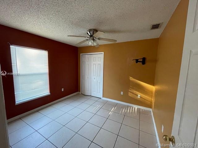 Other City - In The State Of Florida, FL 34608,10558 gifford drive