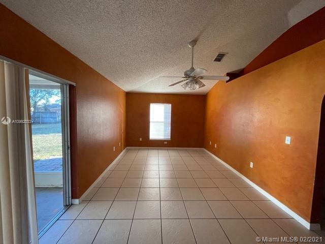 Other City - In The State Of Florida, FL 34608,10558 gifford drive