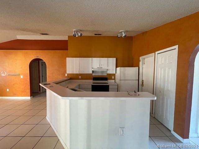 Other City - In The State Of Florida, FL 34608,10558 gifford drive