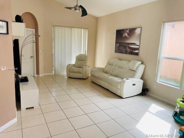 Homestead, FL 33033,989 NE 37th Pl