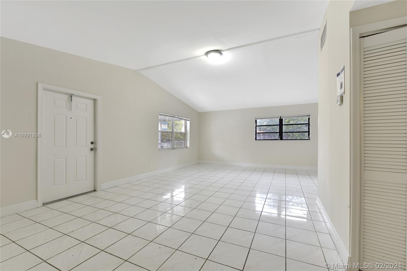 North Miami Beach, FL 33162,1840 NE 154th St