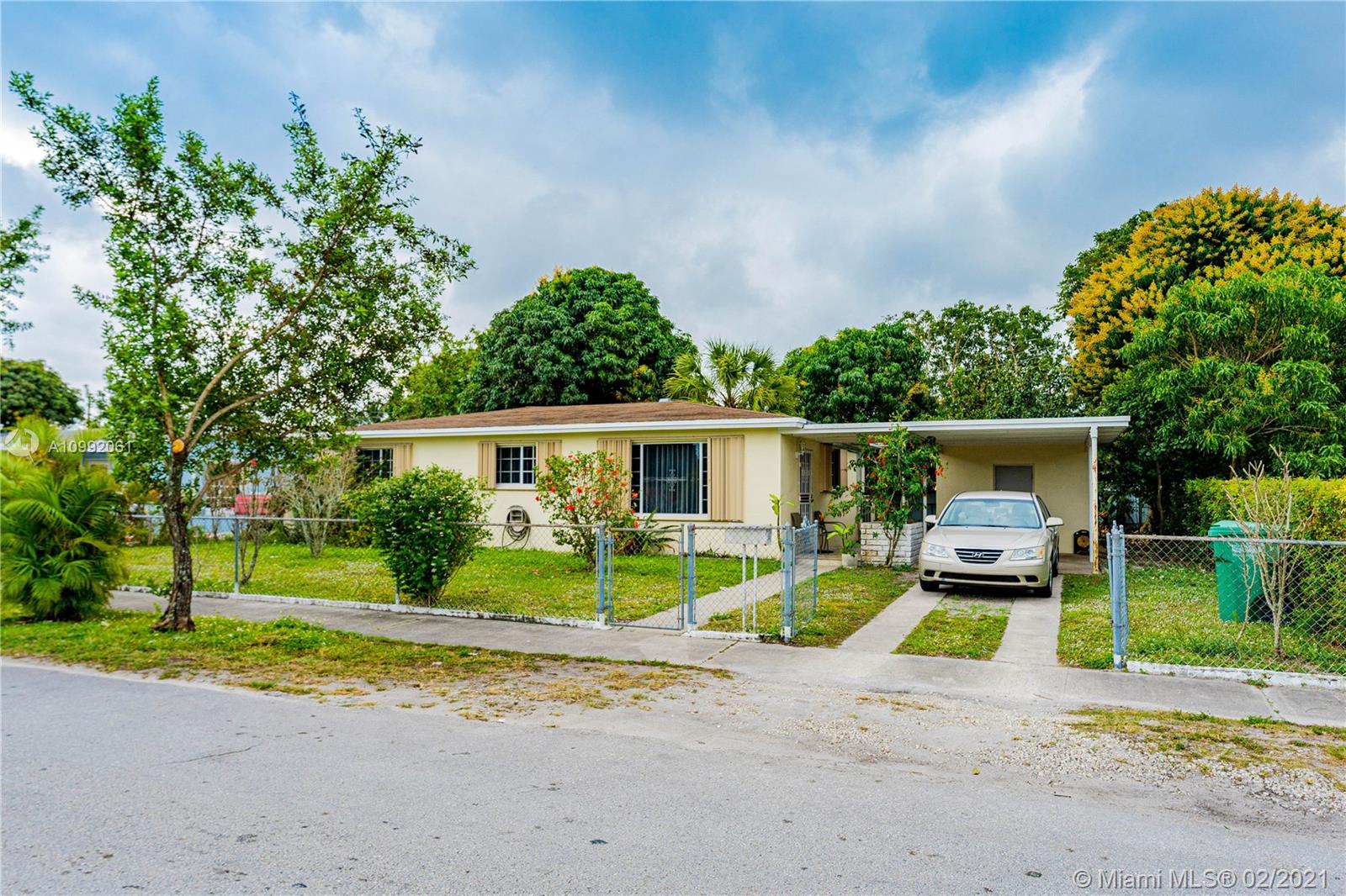 2800 NW 179th St, Miami Gardens, FL 33056