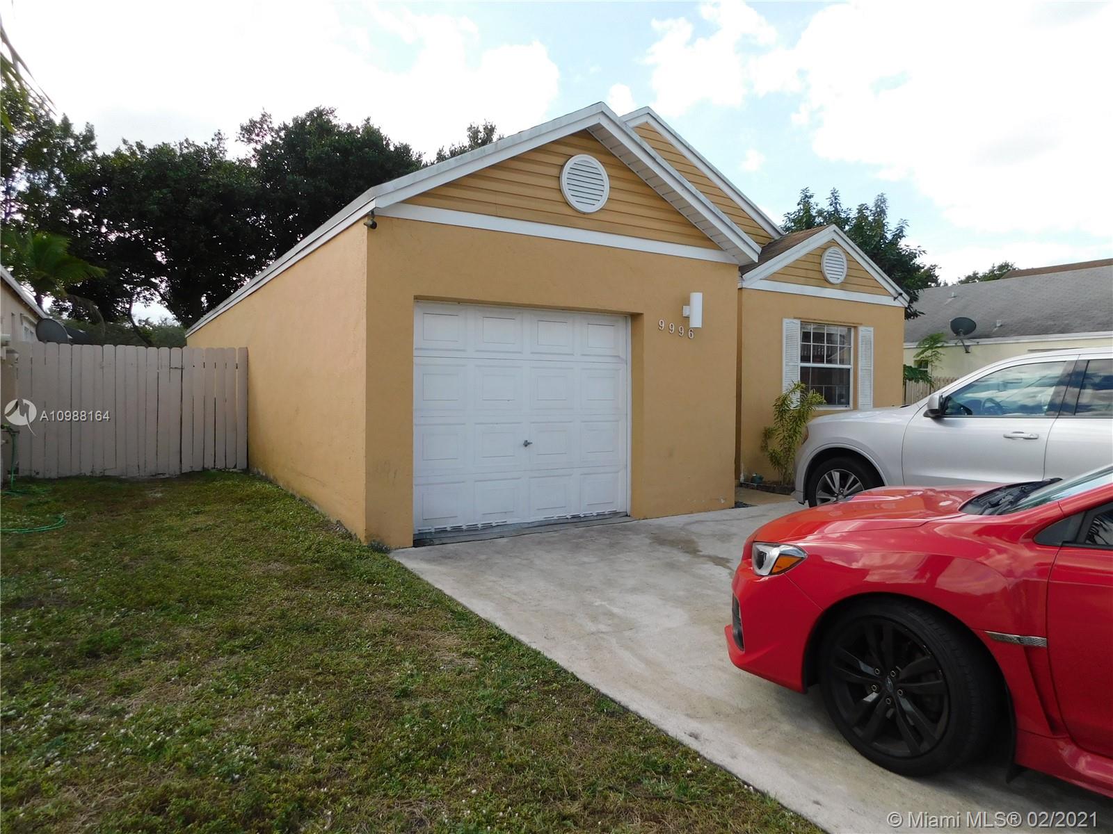 Miramar, FL 33025,9996 Periwinkle St