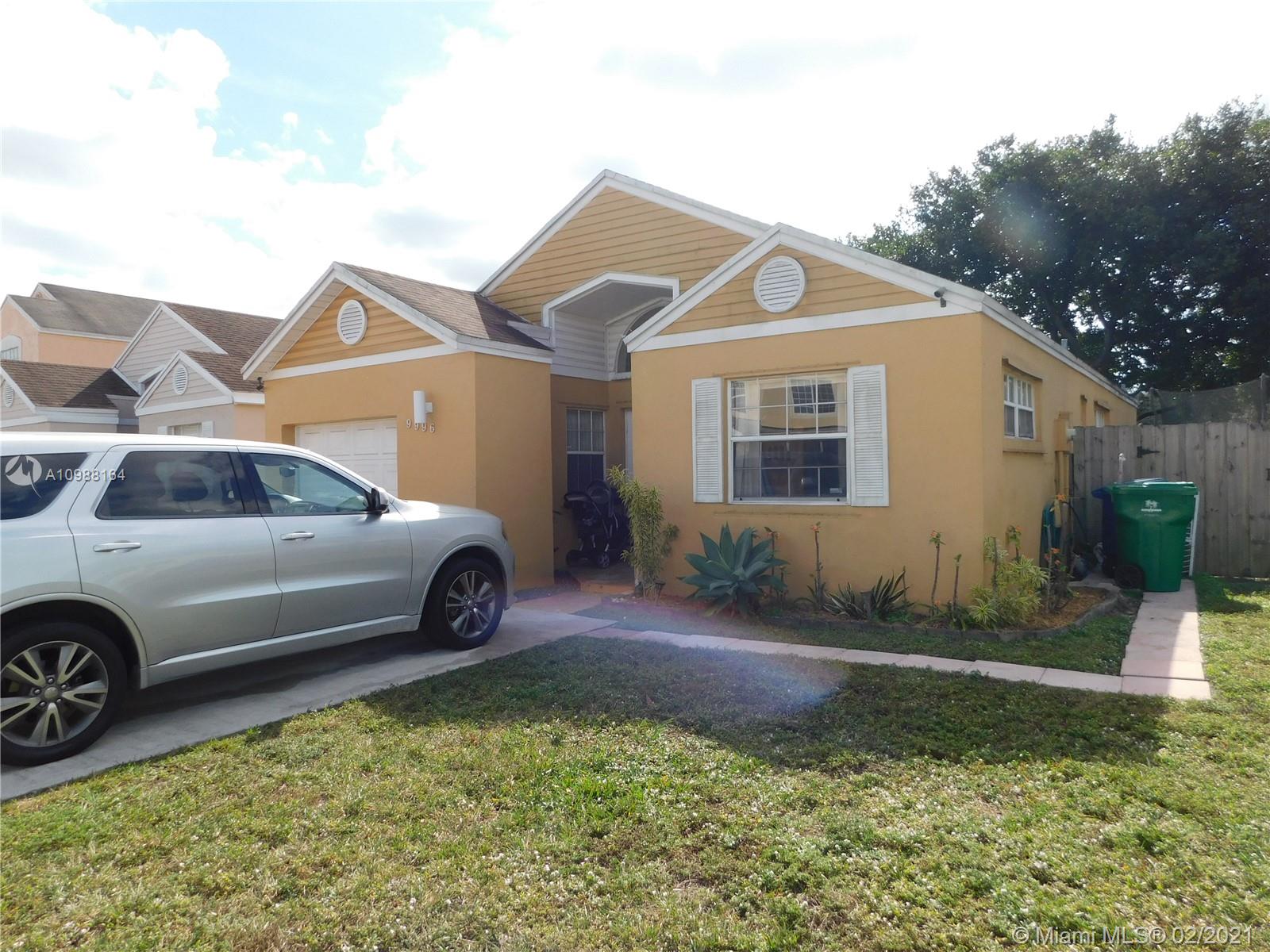 Miramar, FL 33025,9996 Periwinkle St