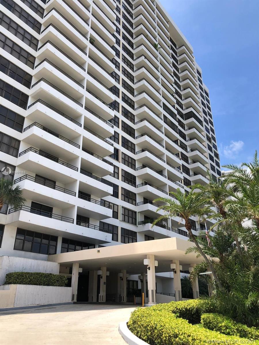 Hallandale Beach, FL 33009,2500 Parkview Dr #1914