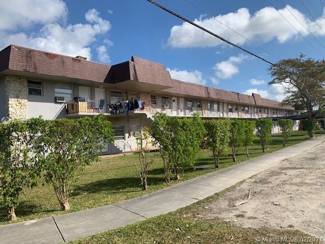 Miami, FL 33165,9375 SW 40th Ter #206