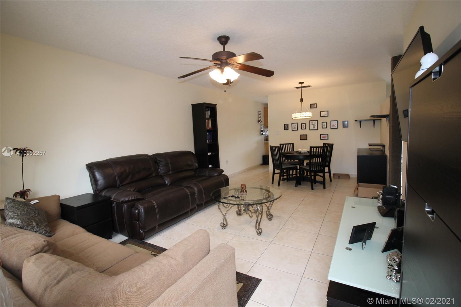 Pembroke Pines, FL 33026,2321 Peach Ct #2321