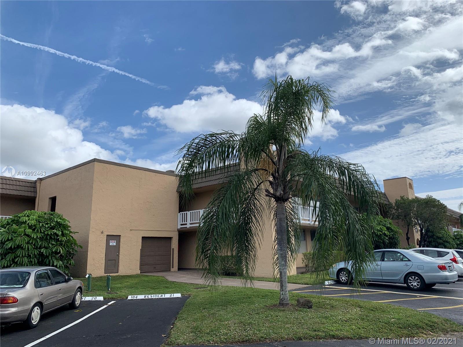 Sunrise, FL 33322,9061 Sunrise Lakes Blvd #211