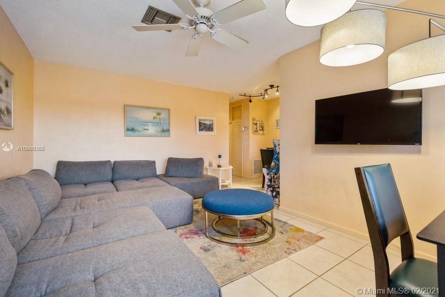 3232 Canal Dr #16, Pompano Beach, FL 33062