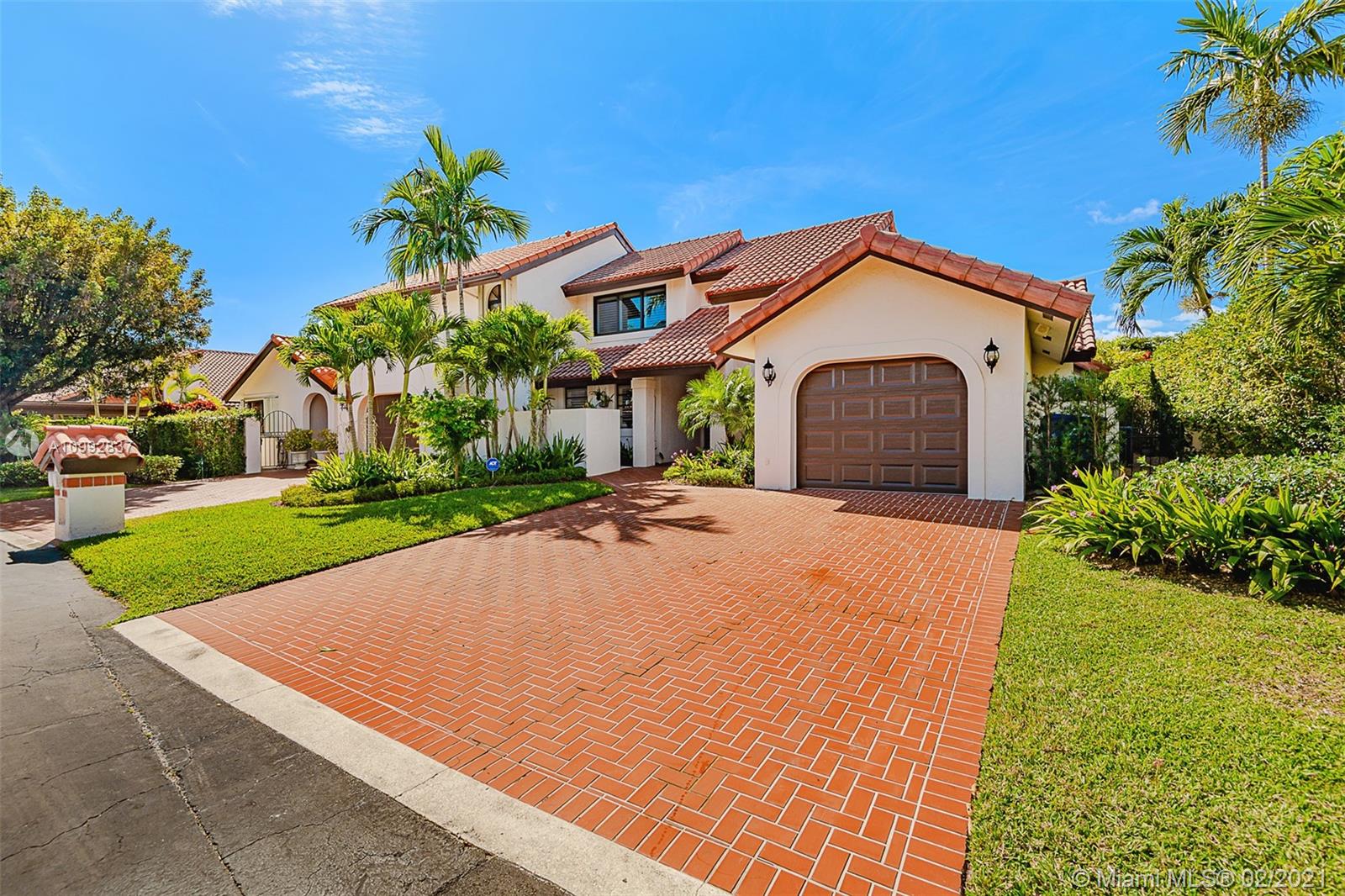 8890 SW 78th Ct  For Sale A10992837, FL