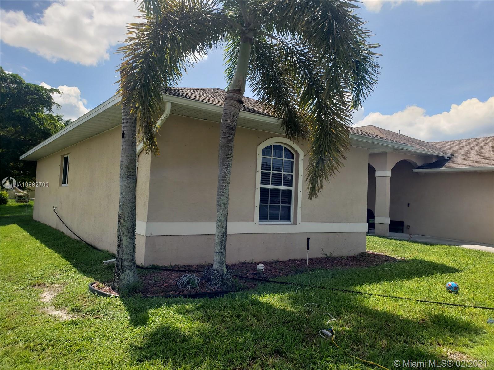 2100 12TH Terrace, Cape Coral, FL 33991