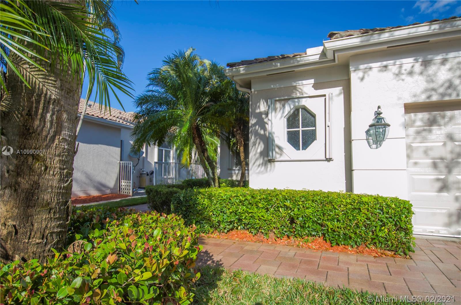 Weston, FL 33327,2522 Bay Pointe Ct