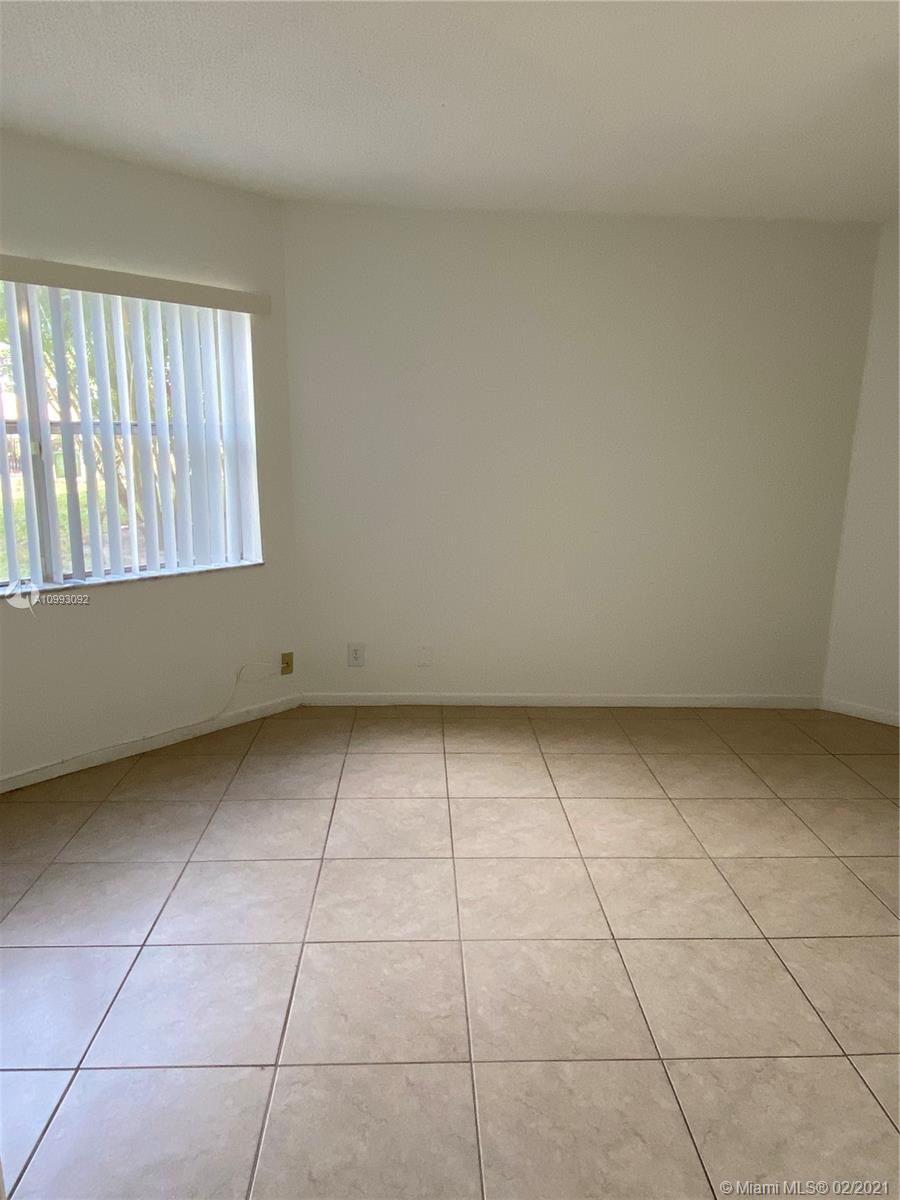 Lauderhill, FL 33319,5961 N Falls Cir Dr #110