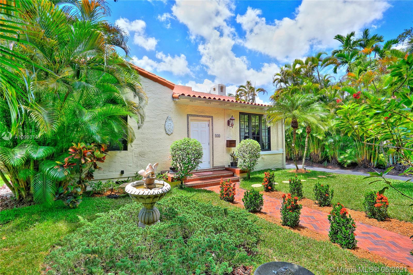 410 Alhambra Cir, Coral Gables, FL 33134