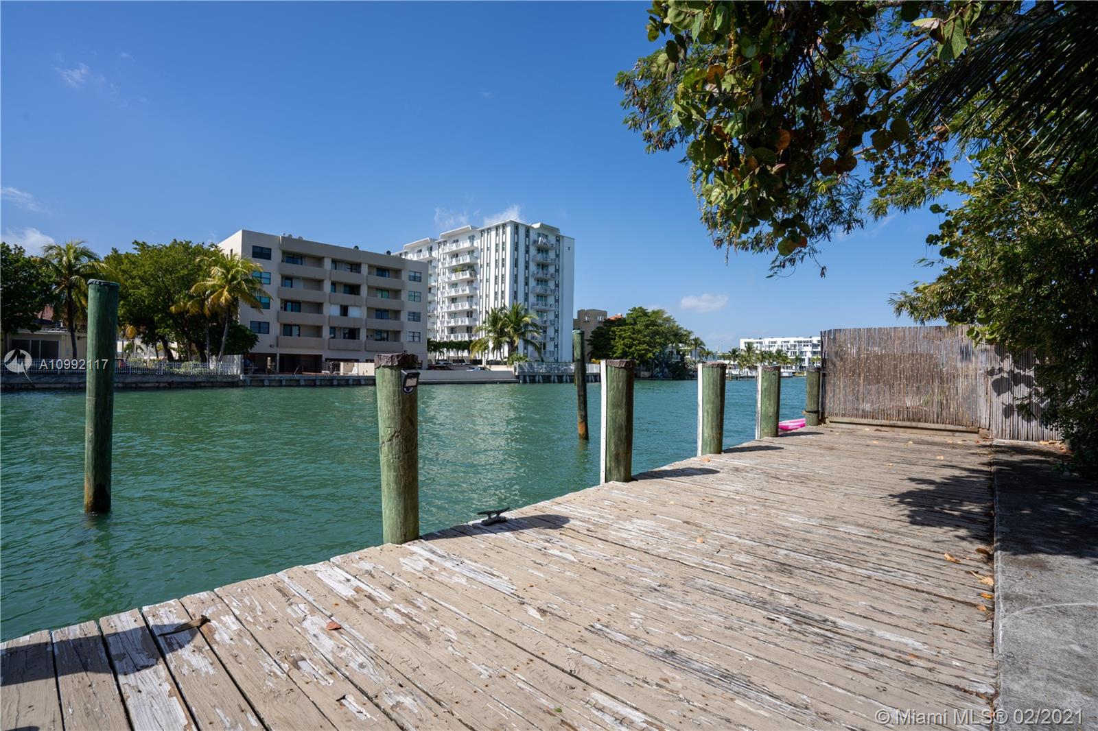 Miami Beach, FL 33141,7136 Bonita Dr Dock #1