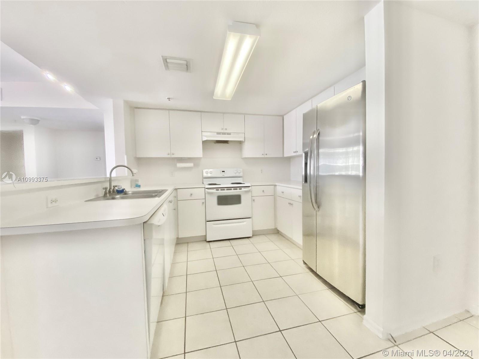 Miami, FL 33128,218 NW 12th Ave #609