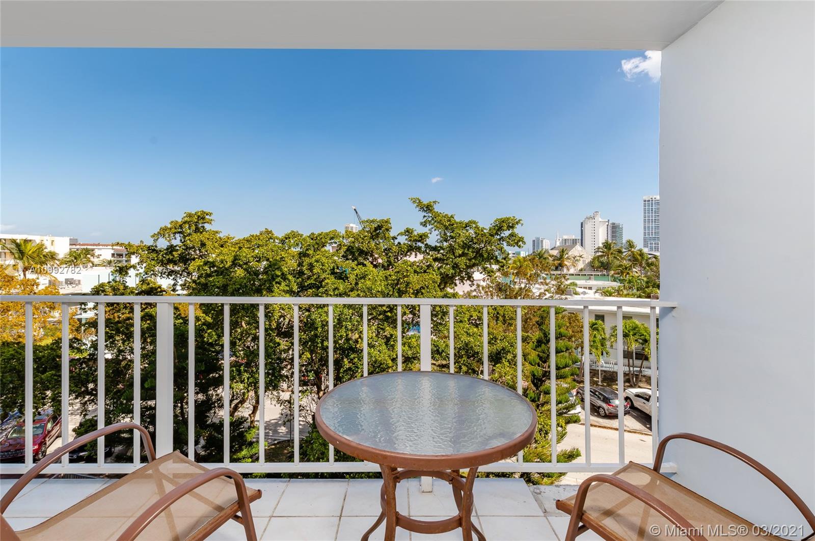 Miami Beach, FL 33141,6900 Bay Dr #4F