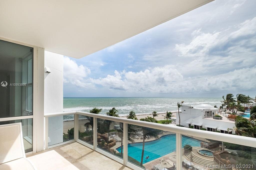 Sunny Isles Beach, FL 33160,18101 Collins Ave #704