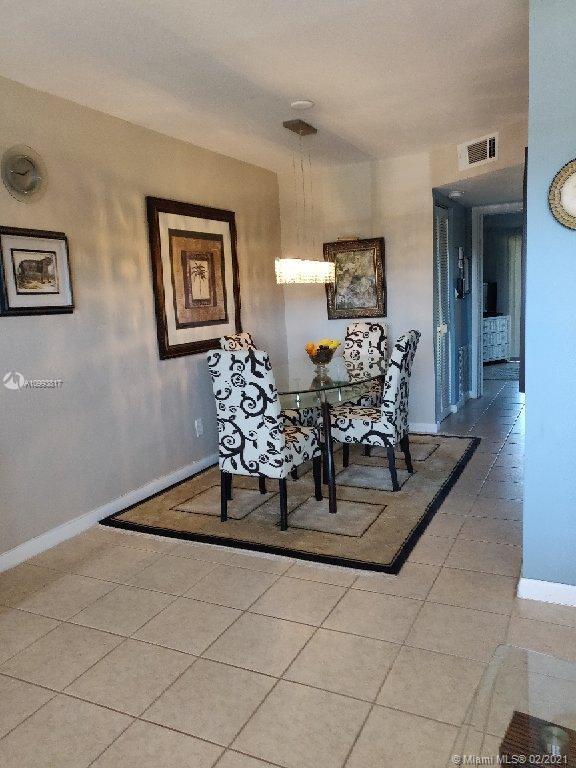 Sunrise, FL 33322,9021 Sunrise Lakes Blvd #212