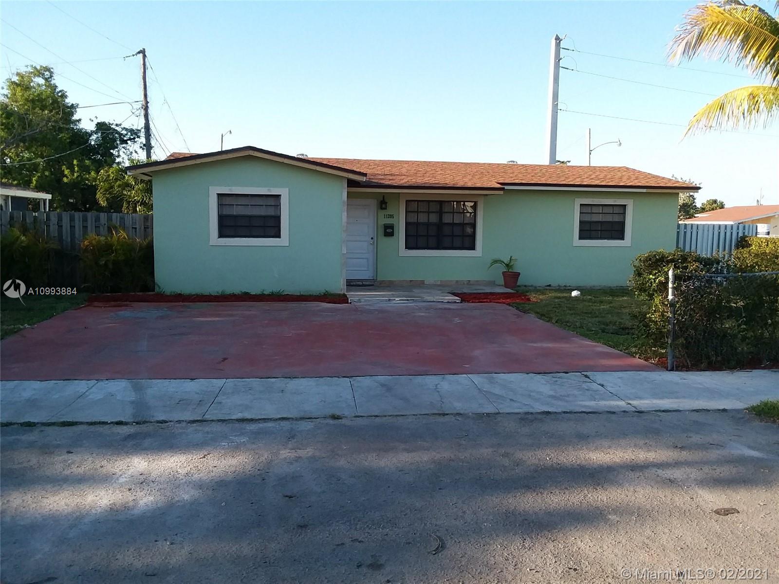 11205 SW 5th St, Sweetwater, FL 33174