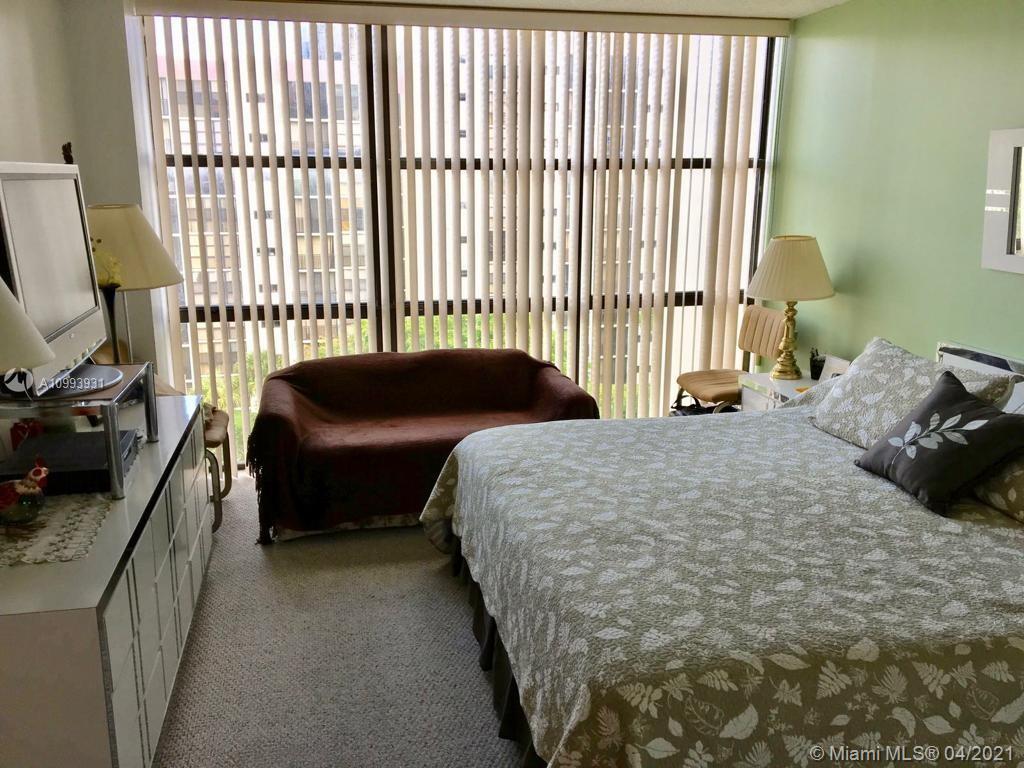 16919 N Bay Rd 706