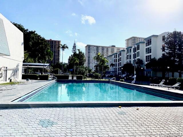 Sunny Isles Beach, FL 33160,17620 Atlantic Blvd #207