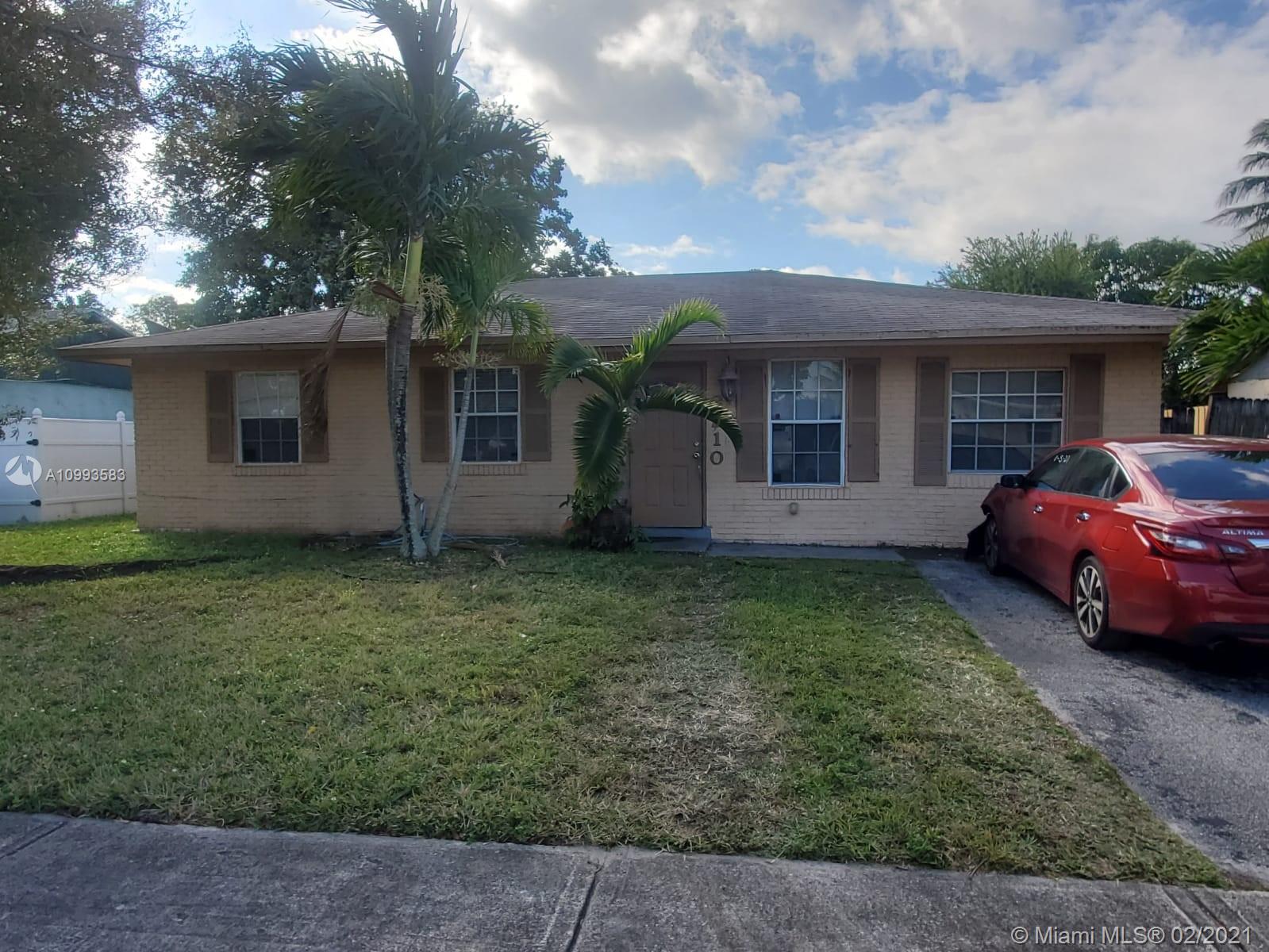 8210 SW 5th St, North Lauderdale, FL 33068