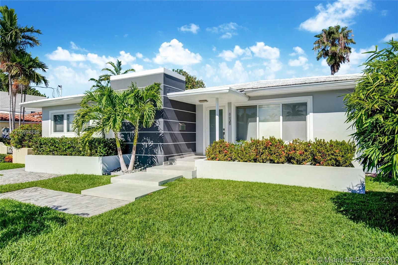 8835 Carlyle Ave, Surfside, FL 33154