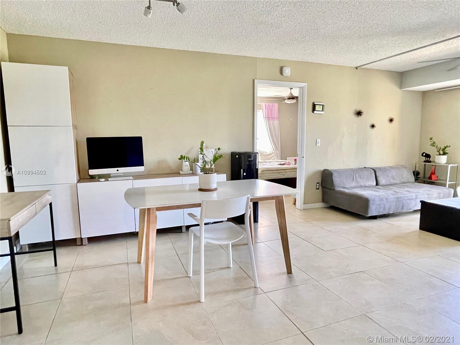 Cutler Bay, FL 33189,8260 SW 210th St #210