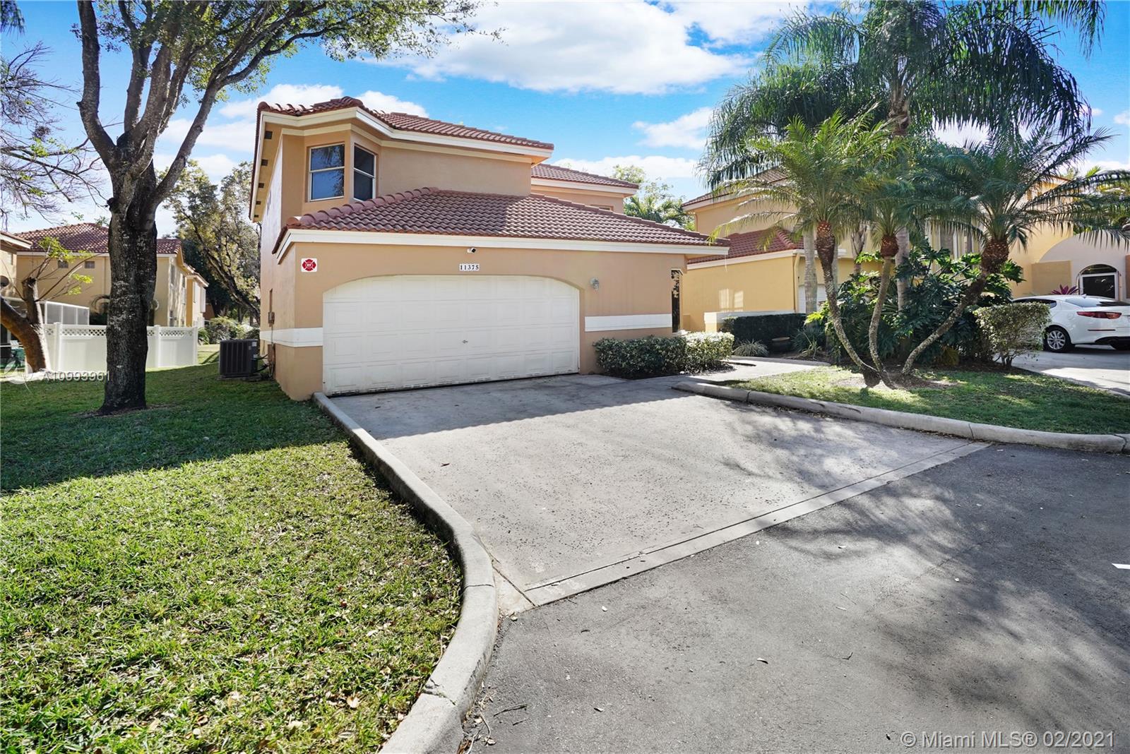 Coral Springs, FL 33071,11375 Lakeview Dr