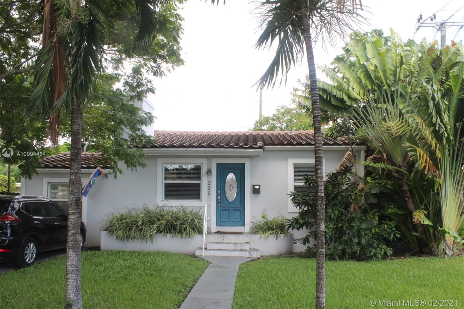 225 Nahkoda Dr, Miami Springs, FL 33166