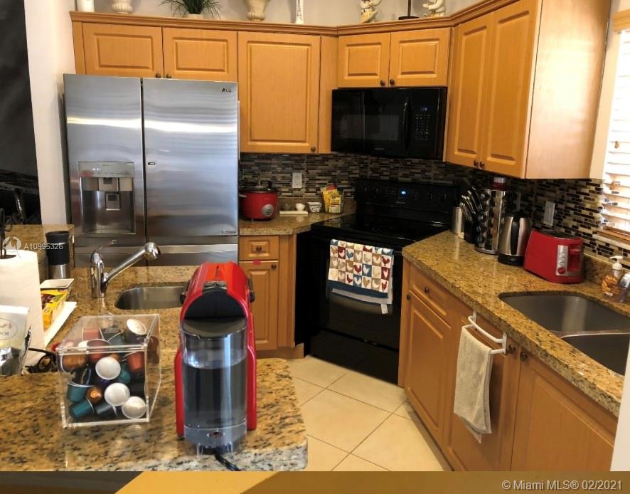 6002 SW 8th St #4, West Miami, FL 33144