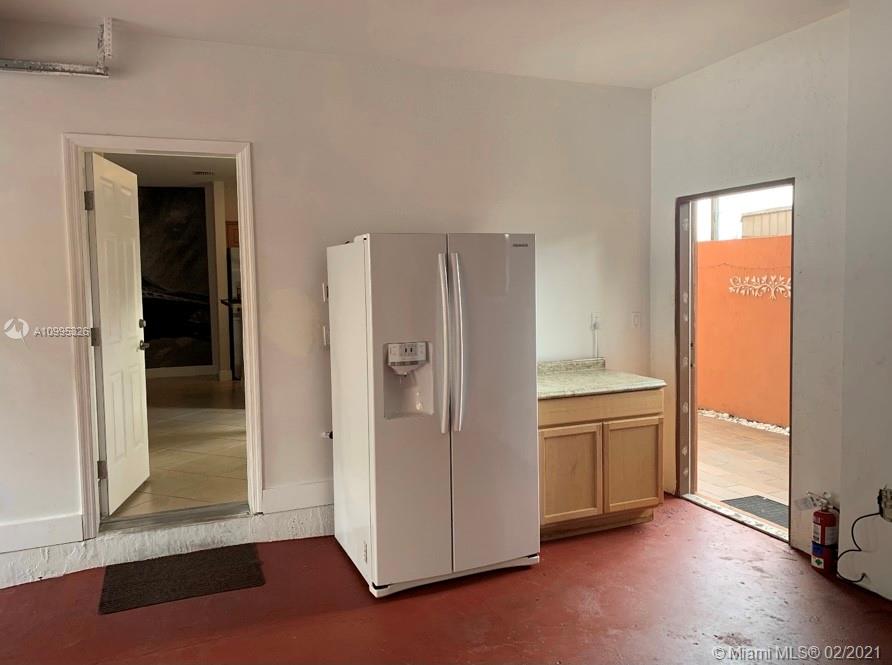 6002 SW 8th St #4, West Miami, FL 33144