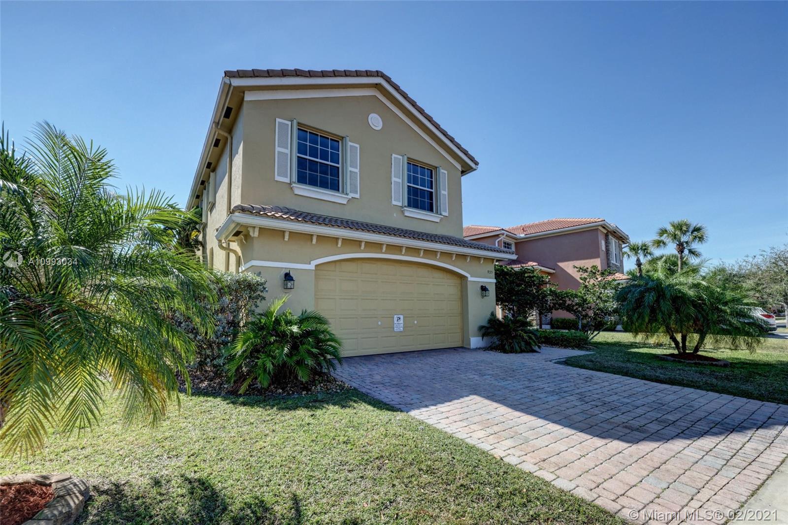 Port St. Lucie, FL 34986,935 NW Leonardo Cir