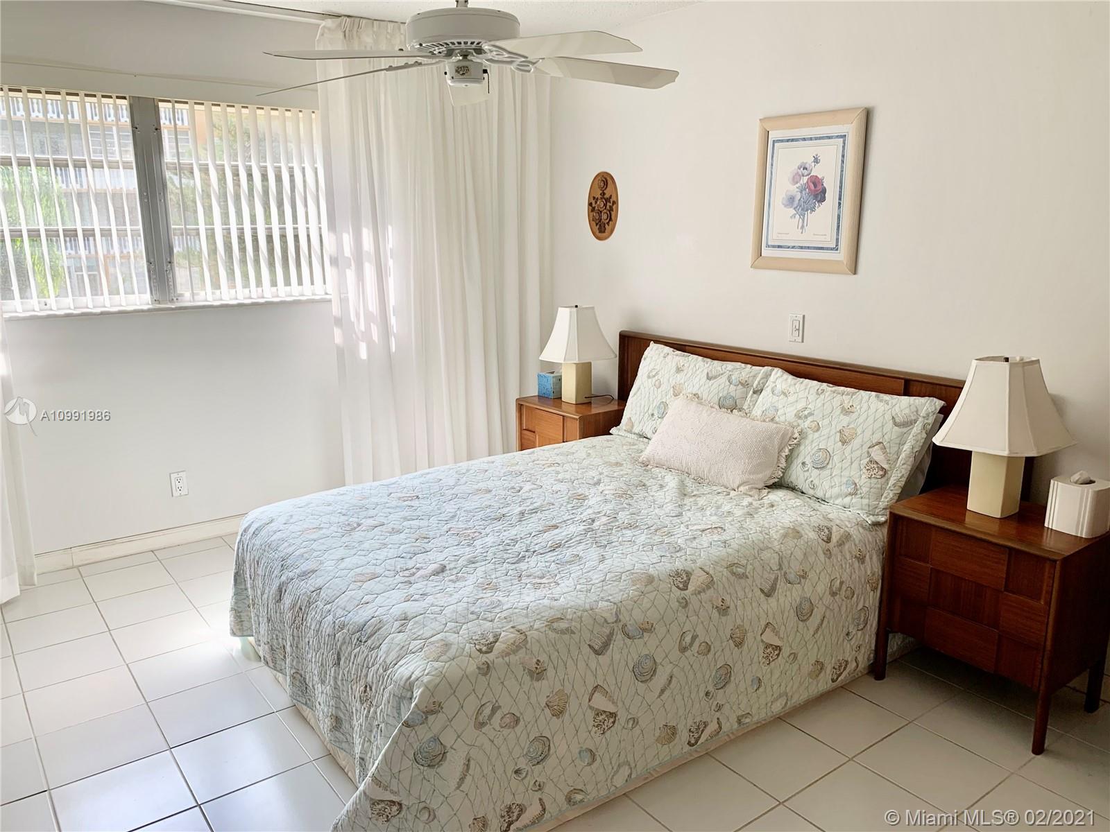 Hallandale Beach, FL 33009,233 NE 14th Ave #205