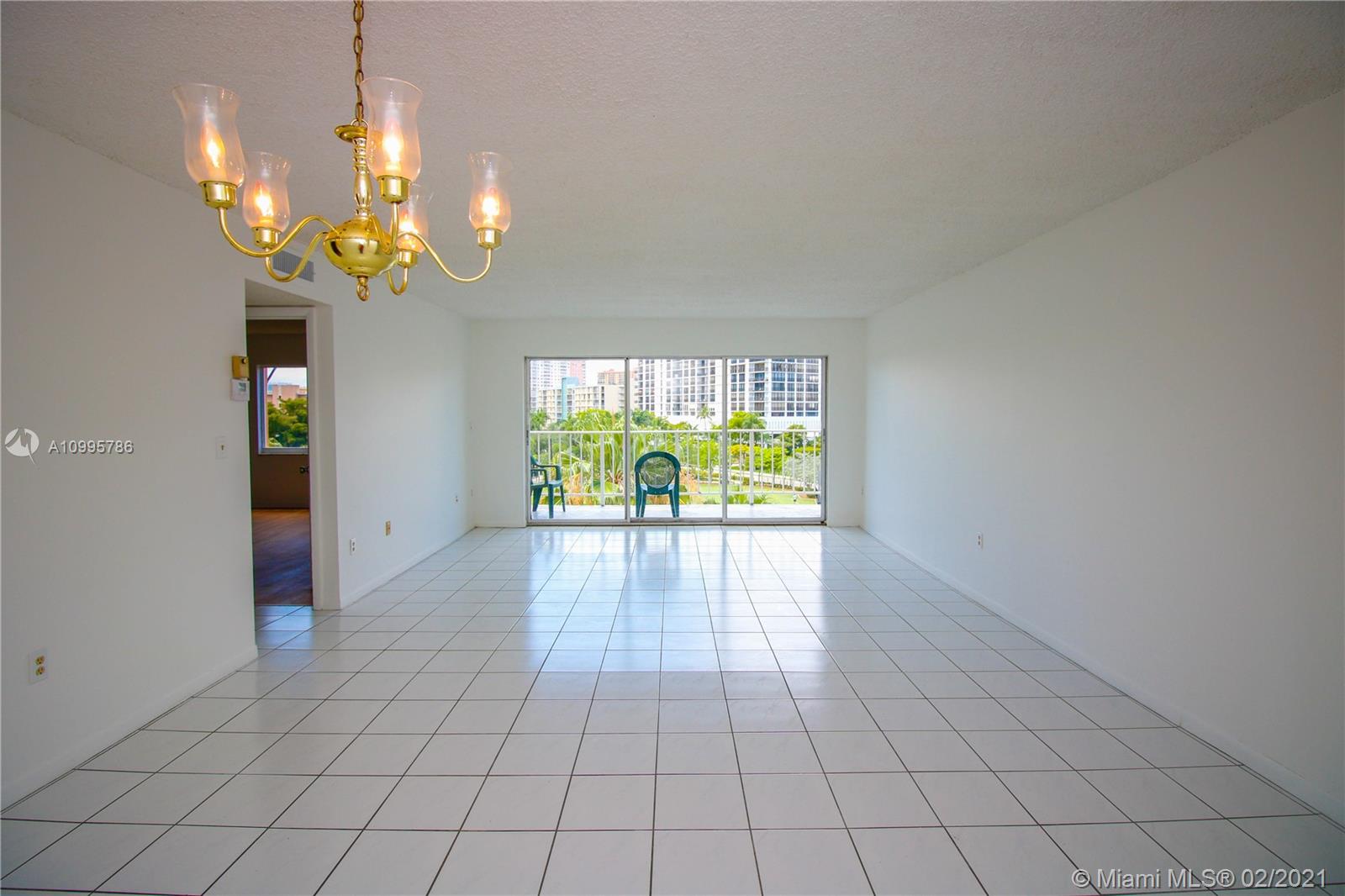 Sunny Isles Beach, FL 33160,200 178th Dr #610