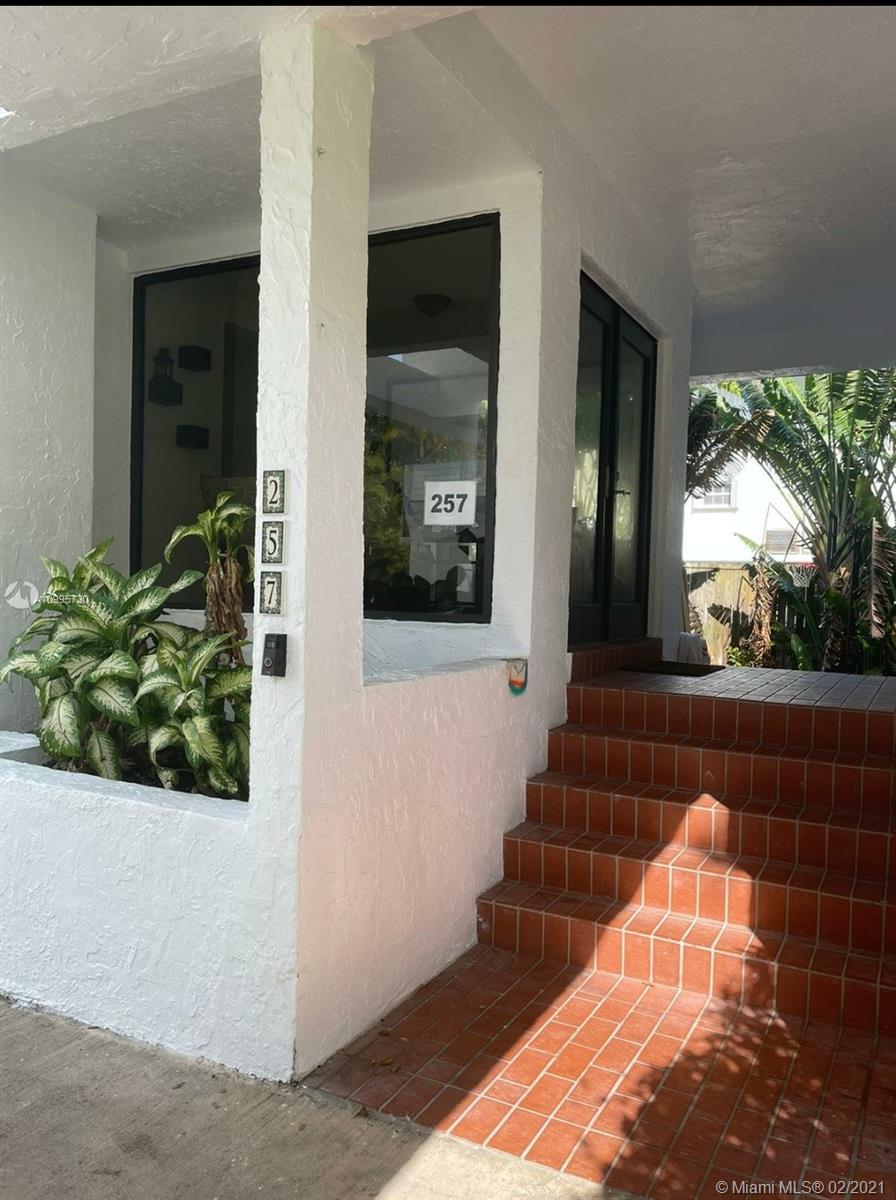 Key Biscayne, FL 33149,257 S Enid Dr #60