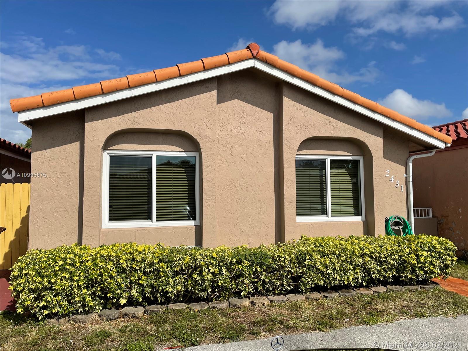 2431 W 65th St, Hialeah, FL 33016