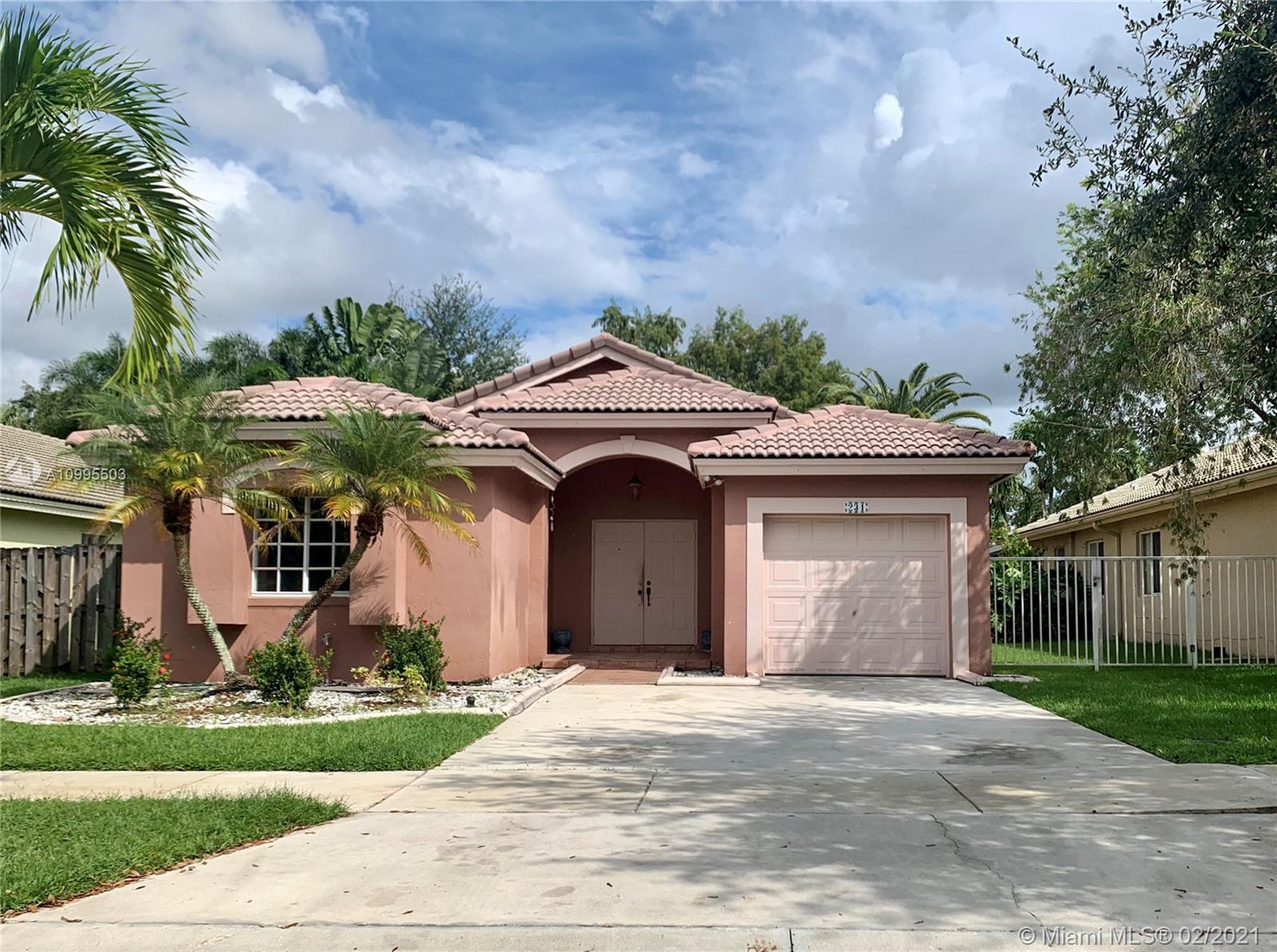 231 SW 203rd Ave, Pembroke Pines, FL 33029