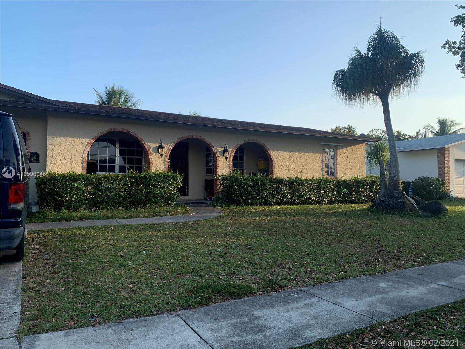 3900 NW 4th Ct, Coconut Creek, FL 33066