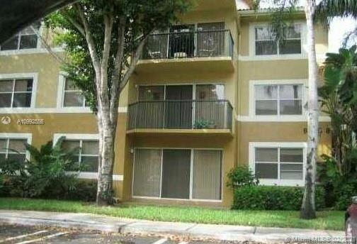 Coral Springs, FL 33067,8871 Wiles Rd #105