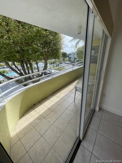 10795 SW 108th Ave #304, Miami, FL 33176