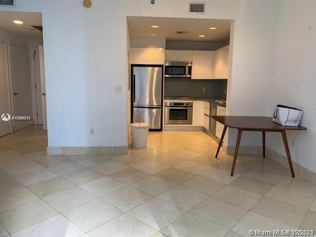 Miami, FL 33131,1050 Brickell Ave #1004