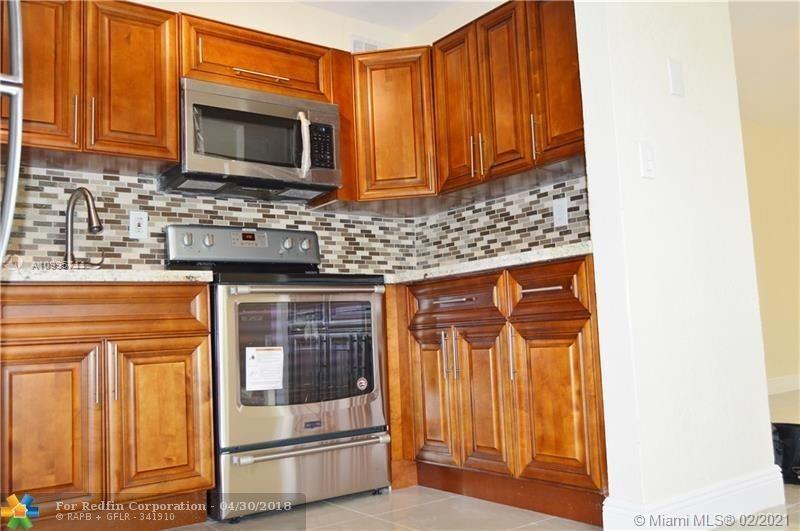 4732 SW 33rd Ave #207, FL 33312