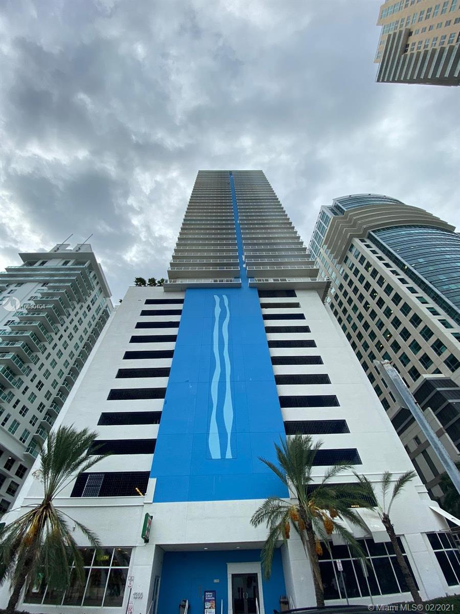 1200 Brickell Bay Dr #3020, Miami, FL 33131