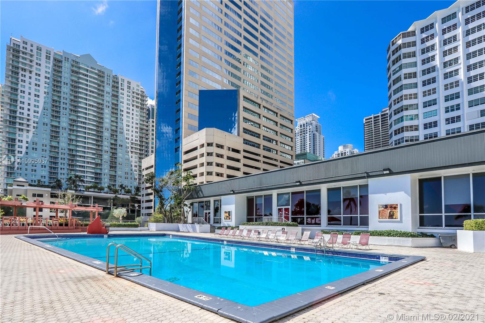 Miami, FL 33131,999 Brickell Bay Dr #1107