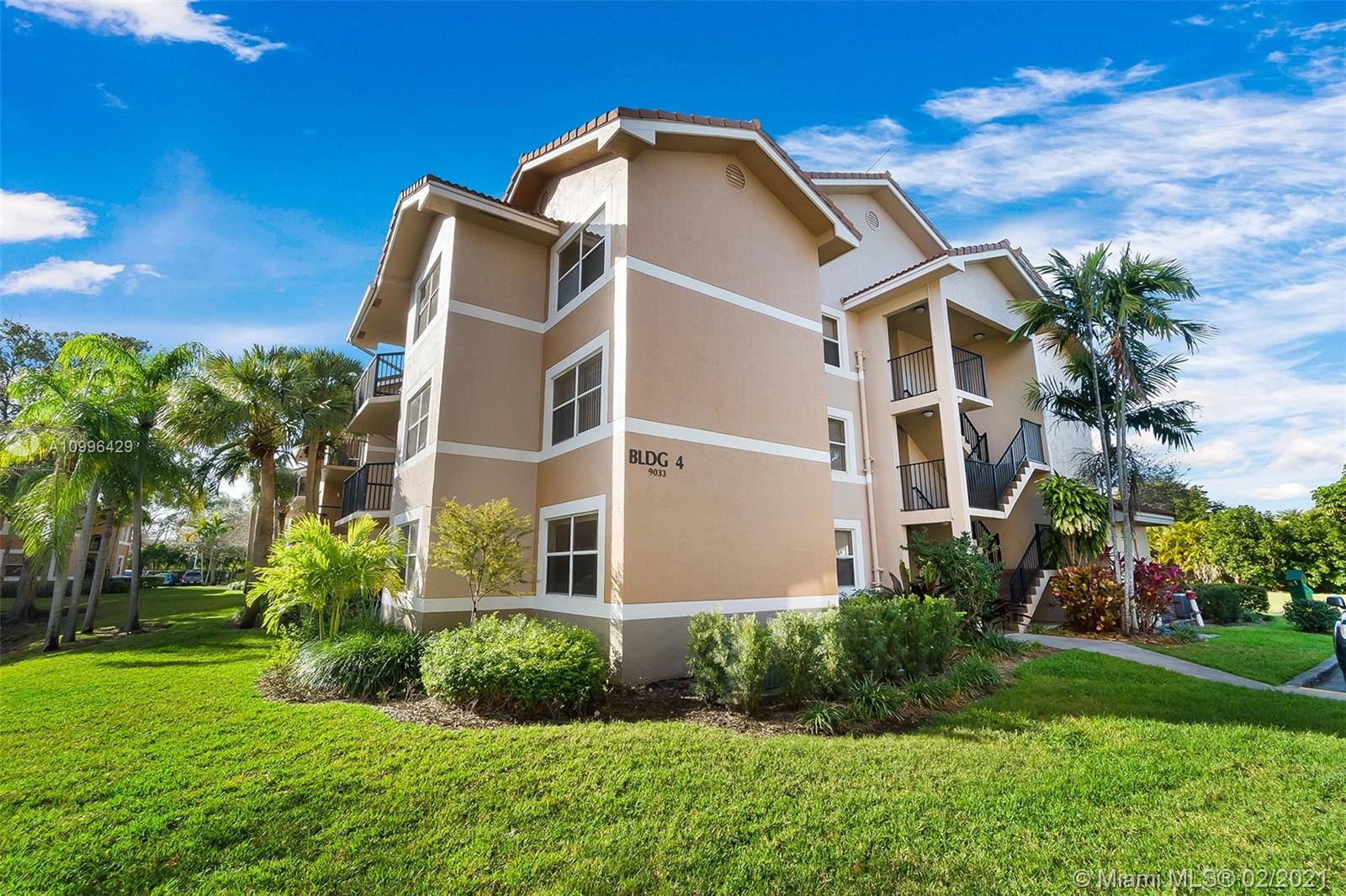 Coral Springs, FL 33067,9033 Wiles Rd #301