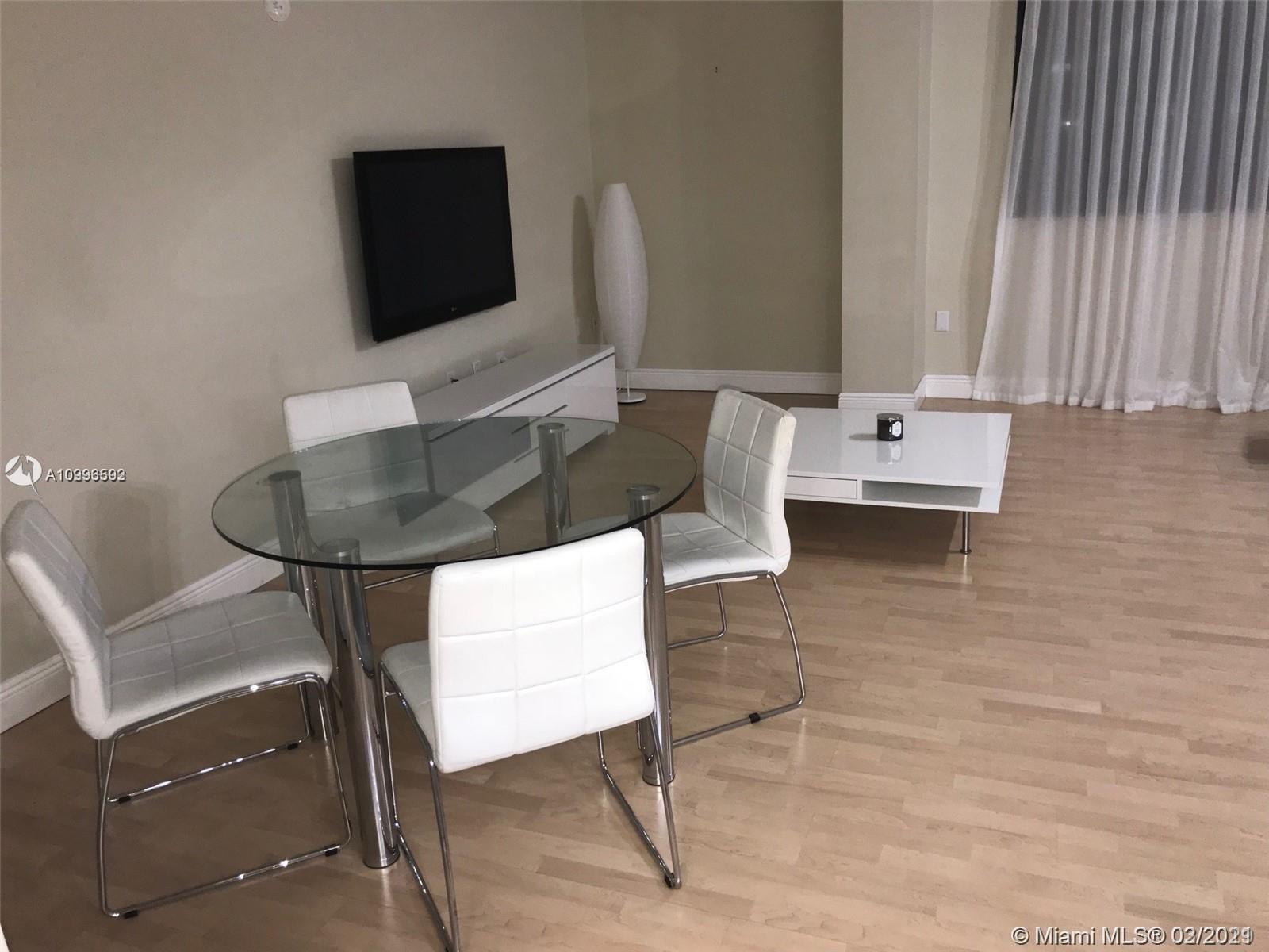 Miami, FL 33131,540 Brickell Key Dr #208